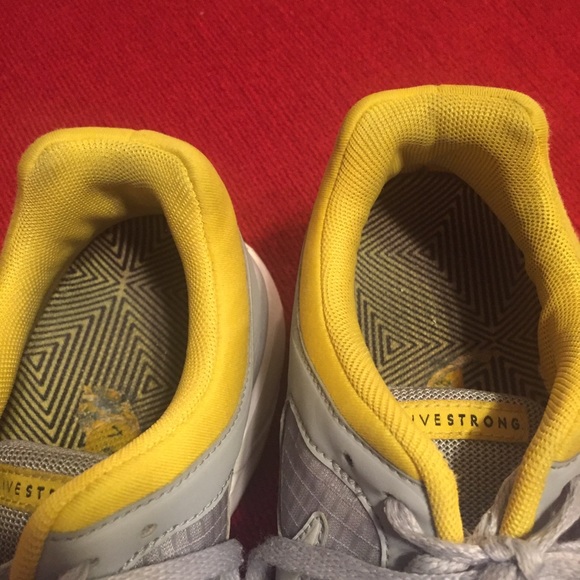 Nike LIVESTRONG Lunarlon edition running shoes - Picture 8 of 8